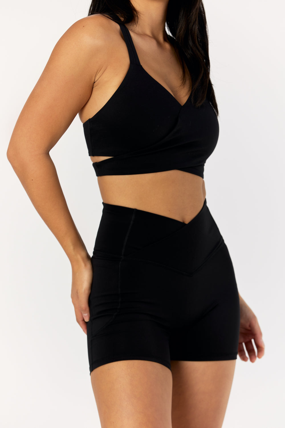 Astoria Live Luxe Crossover Crop - Black