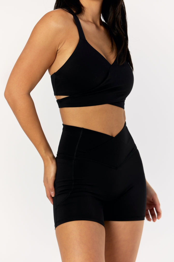 Astoria Live Luxe Crossover Crop - Black