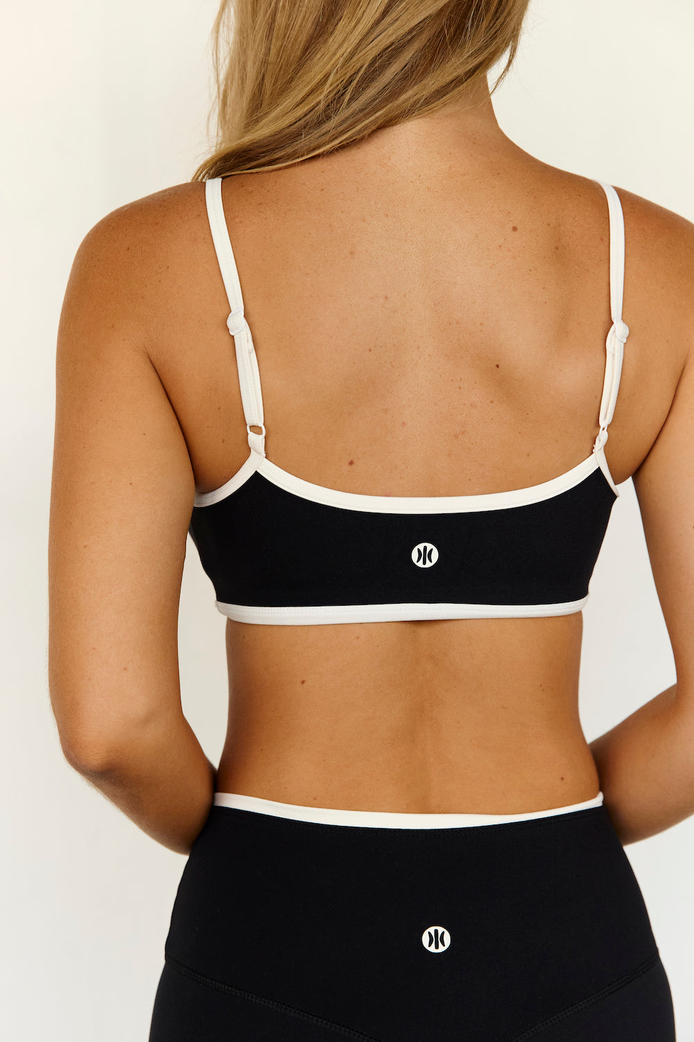 Astoria LUXE BALANCE Minimalist Sports Bra - Black/Cream