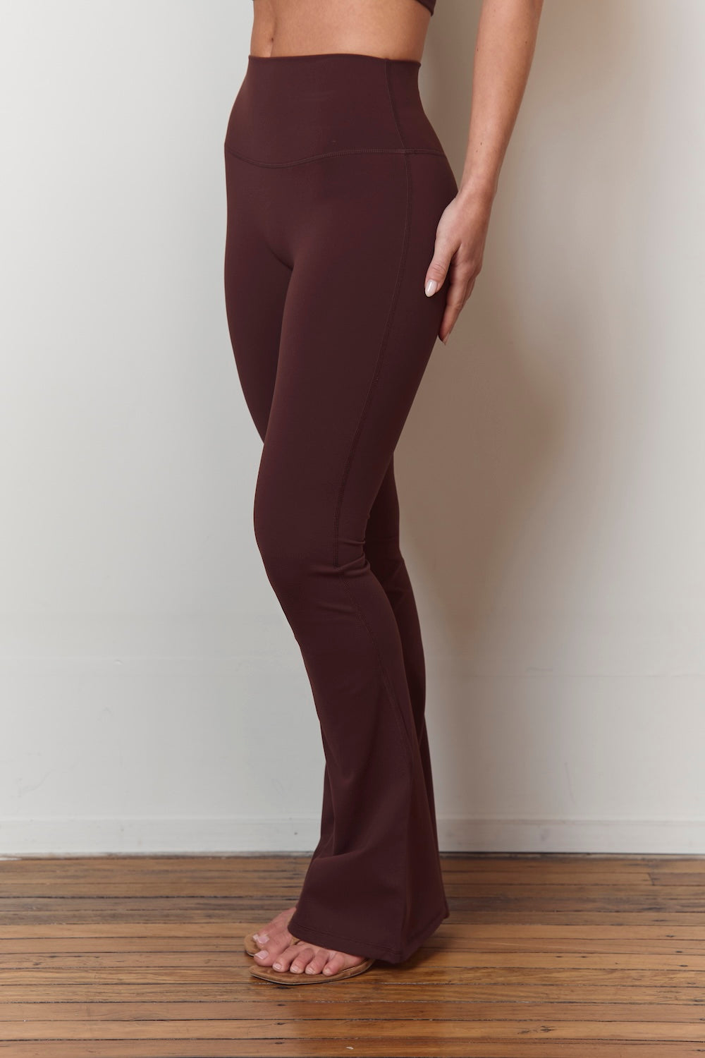 Astoria Luxe Balance Flare Legging - Espresso