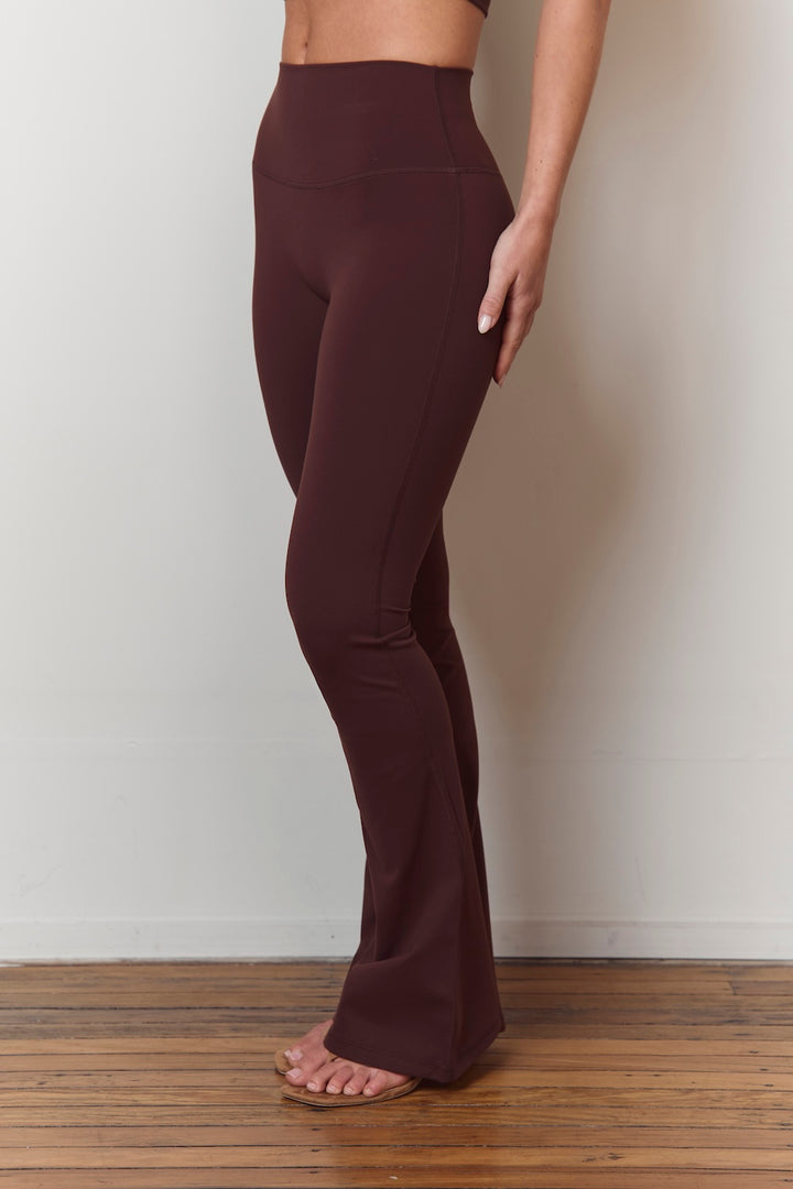 Astoria Luxe Balance Flare Legging - Espresso