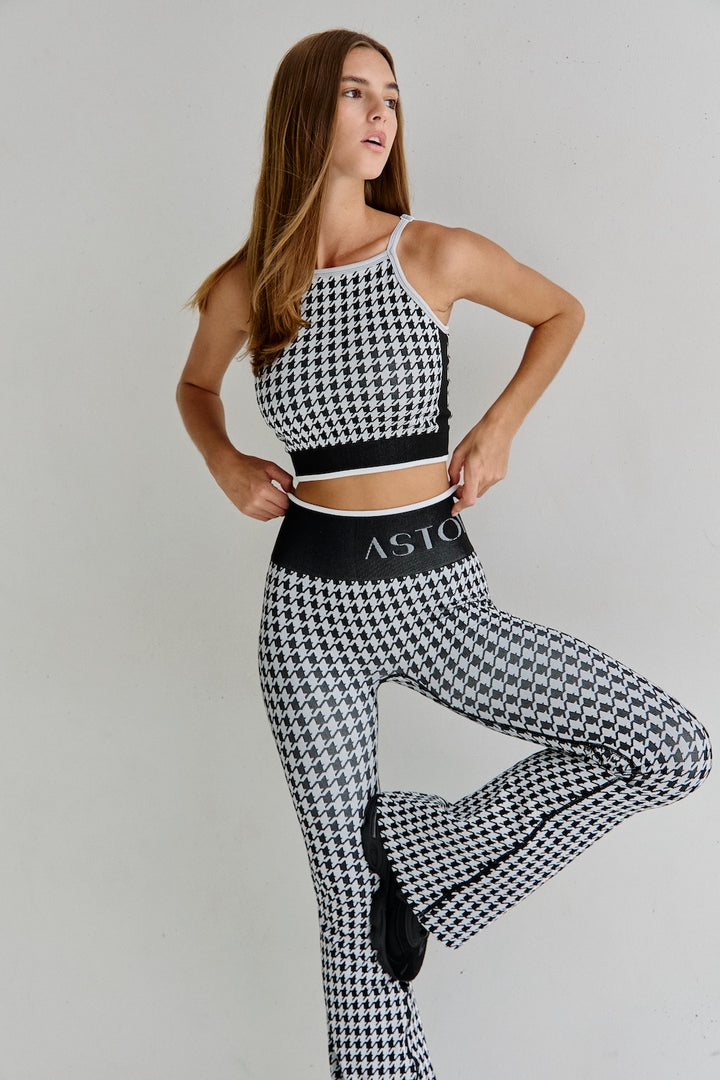 Astoria Seamless Knit Flare - Black/Grey Houndstooth