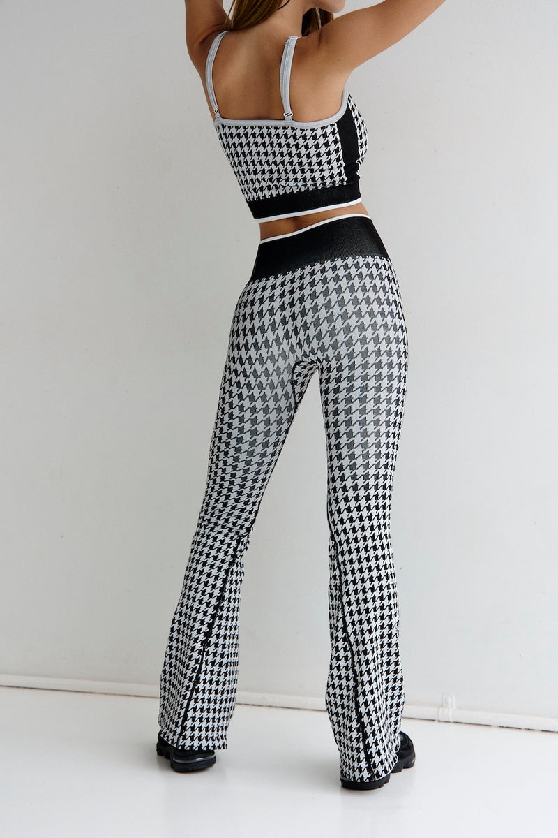 Astoria Seamless Knit Sports Crop - Black/Grey Houndstooth