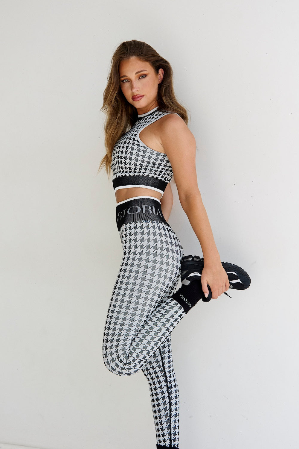 Astoria Seamless Knit Legging - Black/Grey Houndstooth