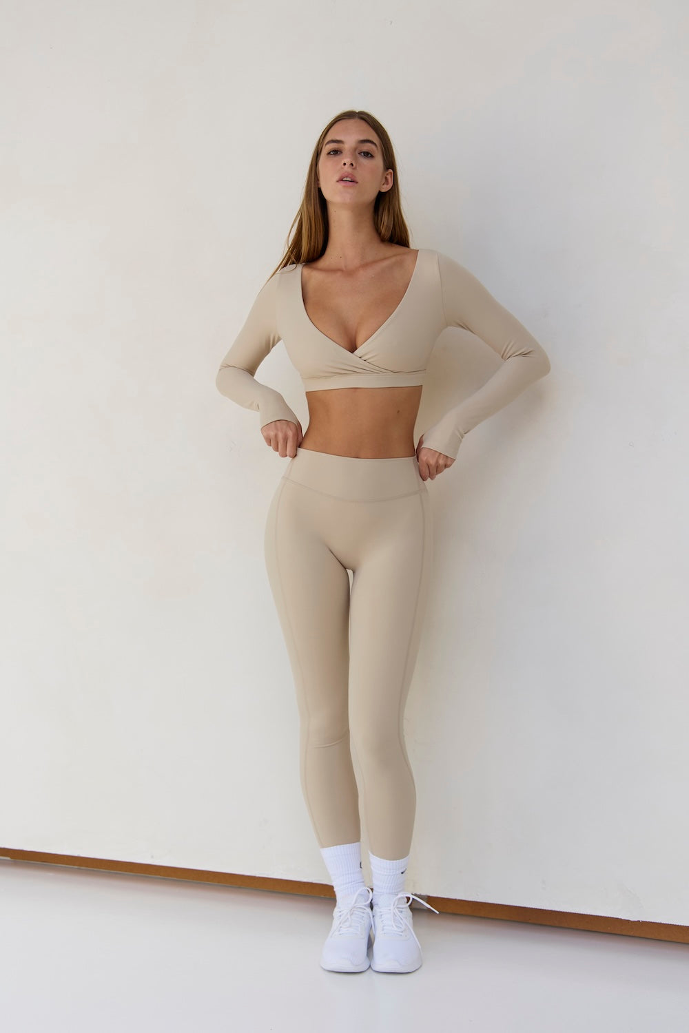 Astoria LUXE BALANCE Long Sleeve Plunge Crop - Oat