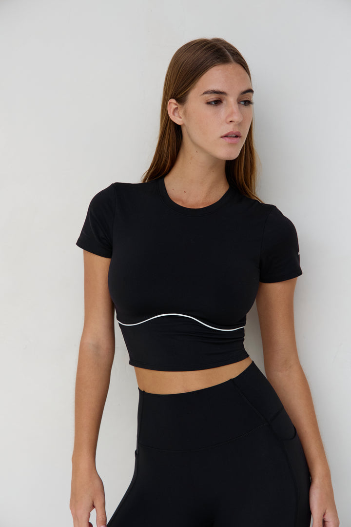 Astoria Airvíve Tee - Black/Cream