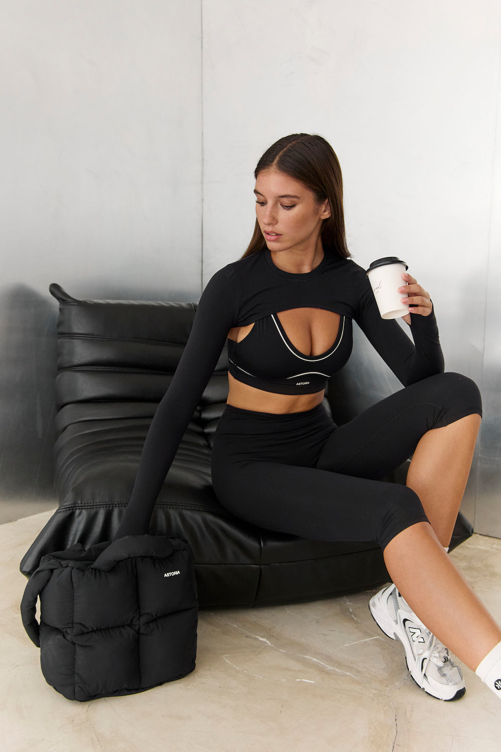 Astoria Airvíve Shrug - Black
