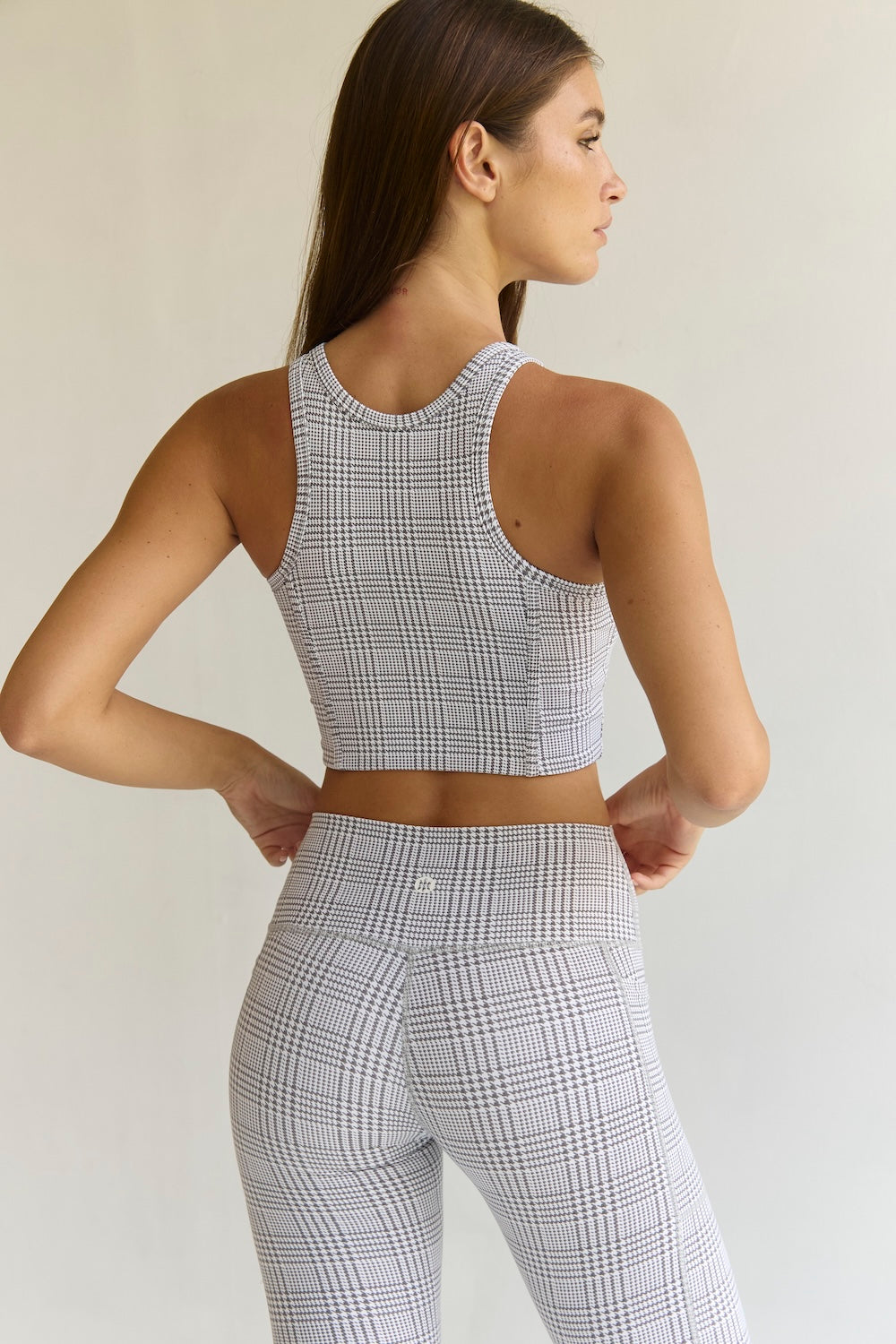 Astoria Airvíve Staple Sport Crop - Grey Plaid
