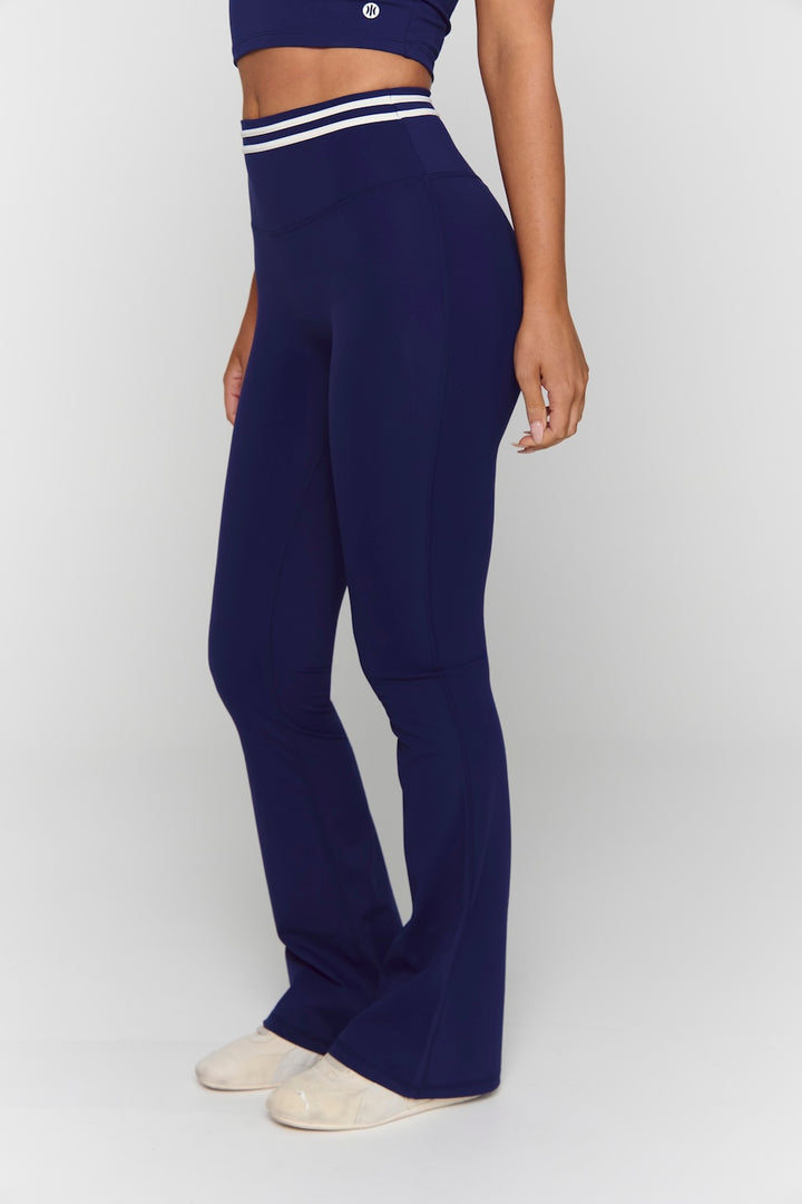 Astoria Luxe Balance Flare Legging - Navy/Cream