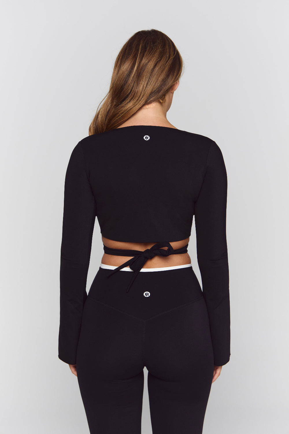 Astoria Live Luxe Wrap Sleeved Crop - Black