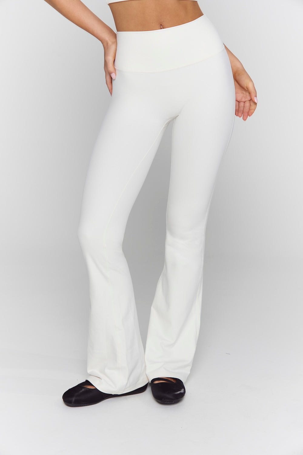 Astoria Luxe Balance Flare Legging - Cream