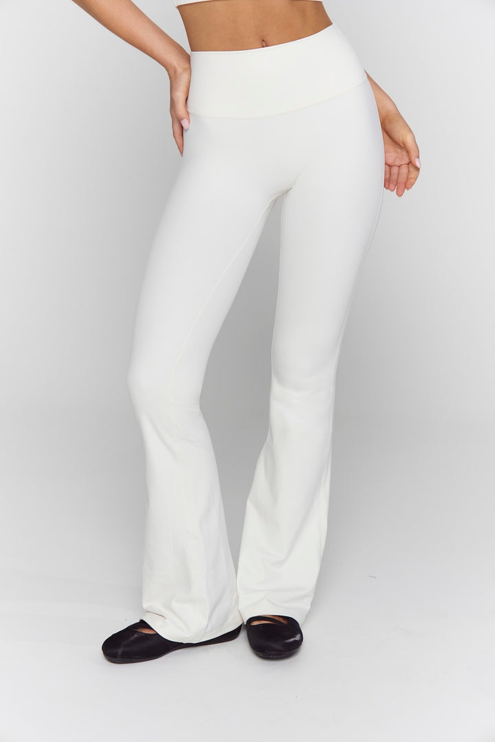Astoria Luxe Balance Flare Legging - Cream