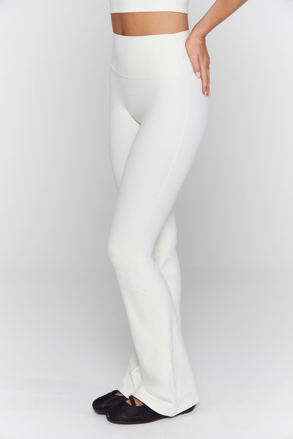 Astoria Luxe Balance Flare Legging - Cream