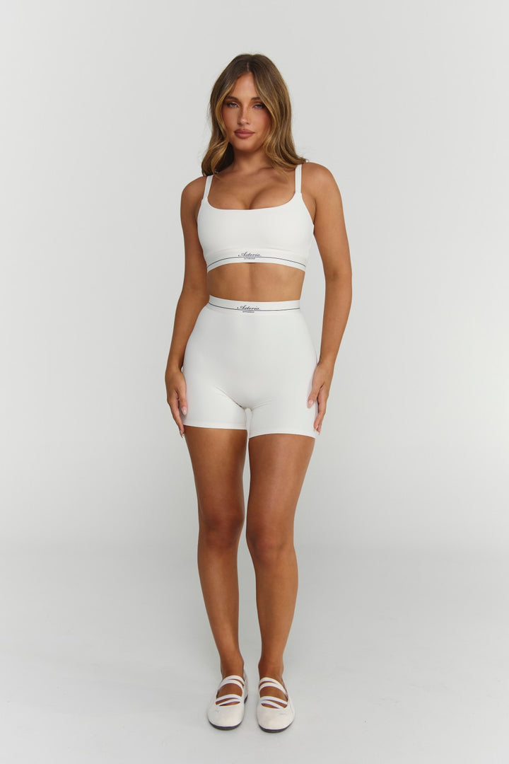 Astoria Airvíve Varsity Short - Cream