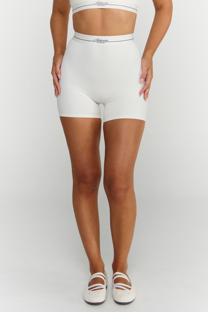 Astoria Airvíve Varsity Short - Cream