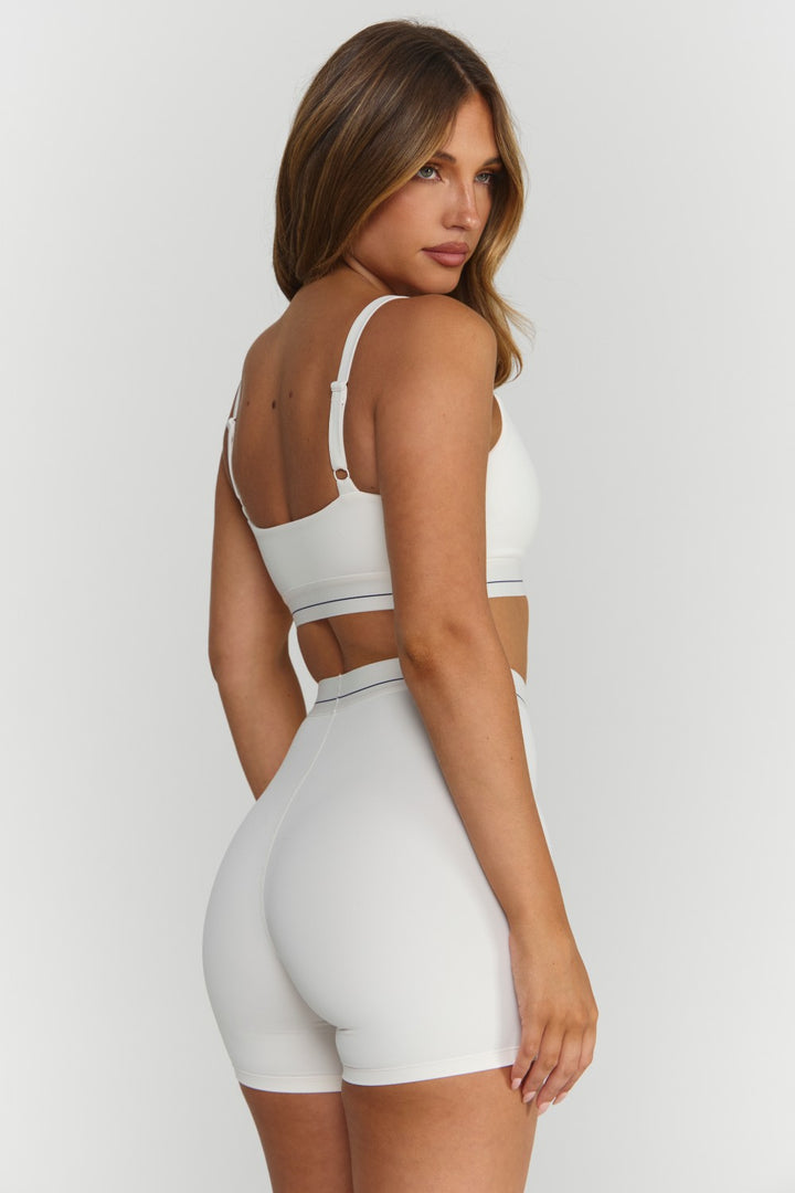 Astoria Airvíve Varsity Short - Cream