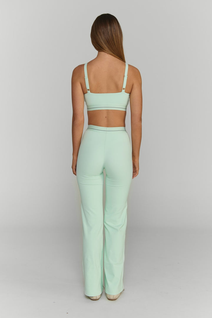 Astoria Airvíve Varsity Straight Legging - Mint