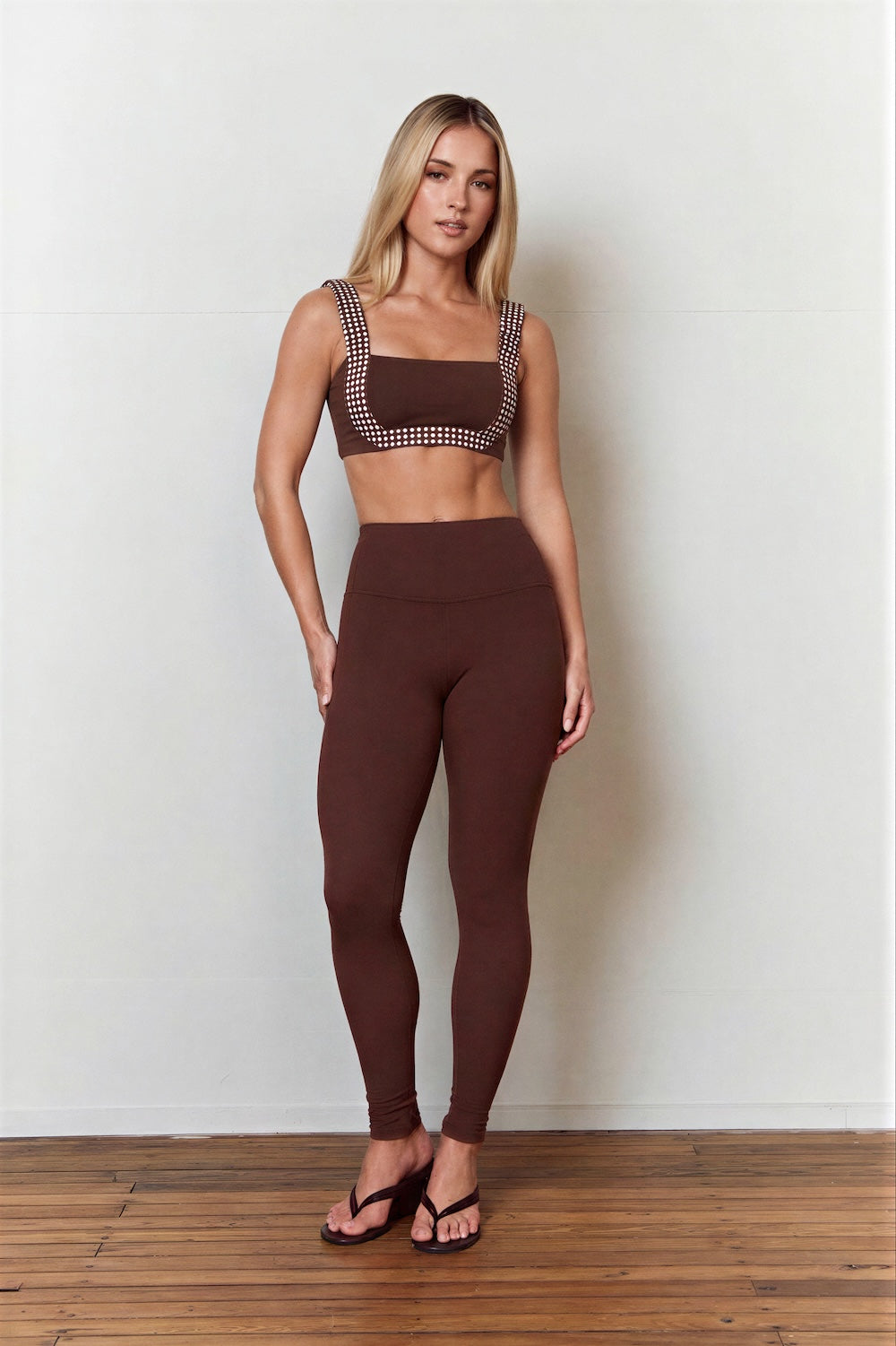 Astoria Luxe Balance Ruched Sports Crop - Espresso
