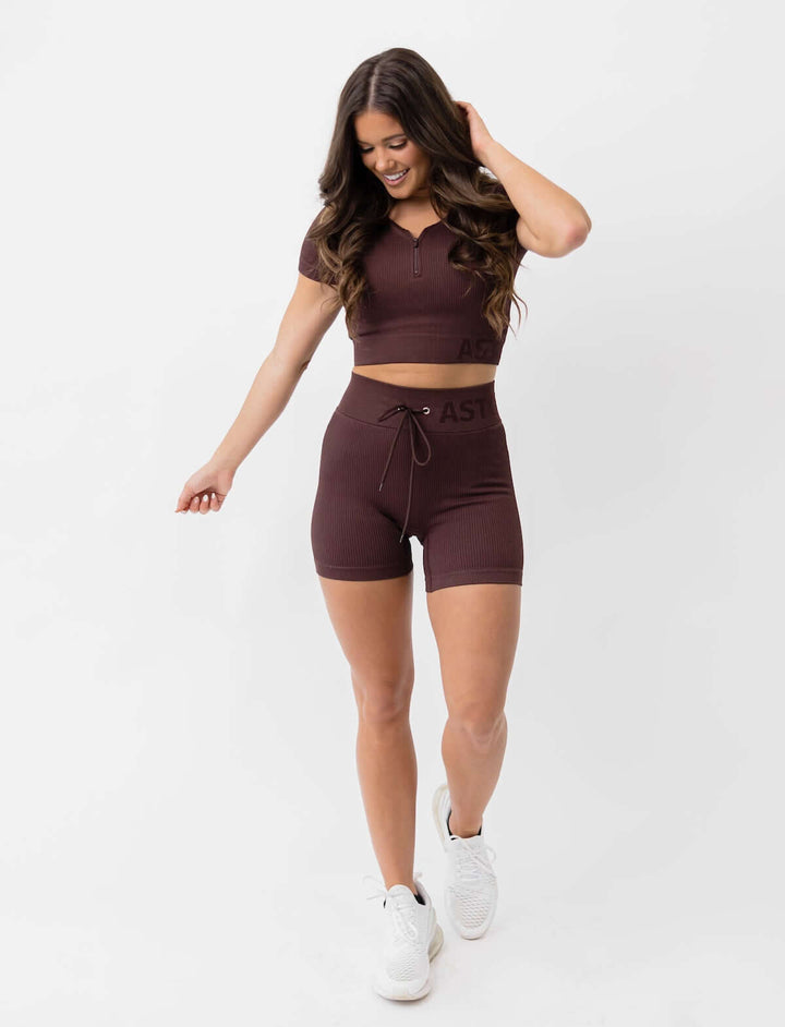 Astoria Seamless Ribbed Series Zip Quarter-Sleeve Crop - Java