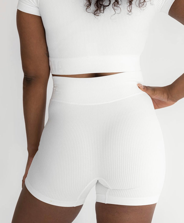 Astoria Seamless Ribbed Series Zip Quarter-Sleeve Crop - White