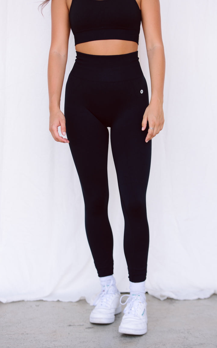 Astoria Velocity Seamless Legging - Black